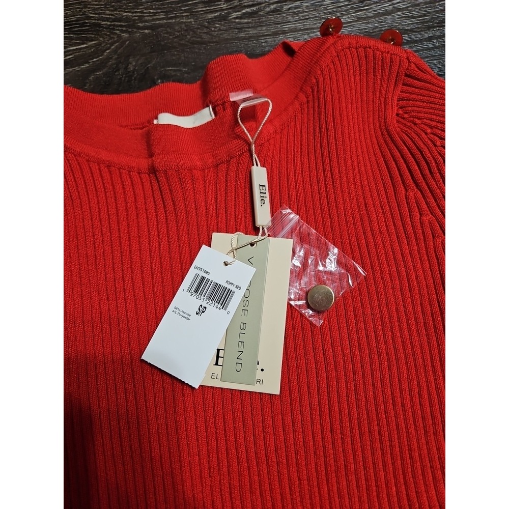 Elie Tahari Women's Red Knit  Long-sleeve Sweater With Gold Shoulder Buttons - Picture 8 of 8